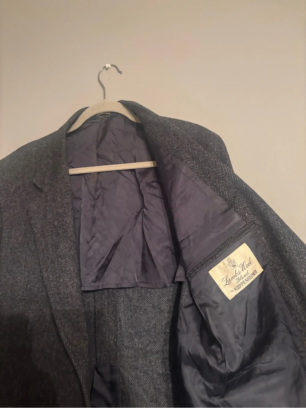 Men's Gray Herringbone Sport Coat - Tailored Single-Button Blazer